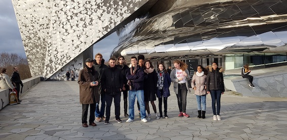 Lire la suite à propos de l’article La cohorte du lycée Évariste Galois de Noisy Le Grand en visite à la Philharmonie