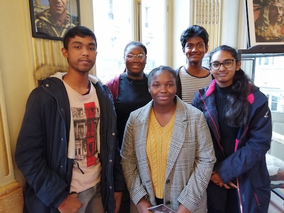Lire la suite à propos de l’article La cohorte du lycée Jacques Brel de La Courneuve à la Comédie Française